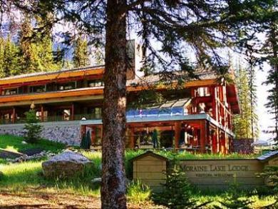 Moraine Lodge *