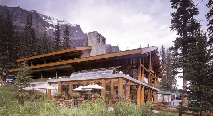 Moraine Lodge *